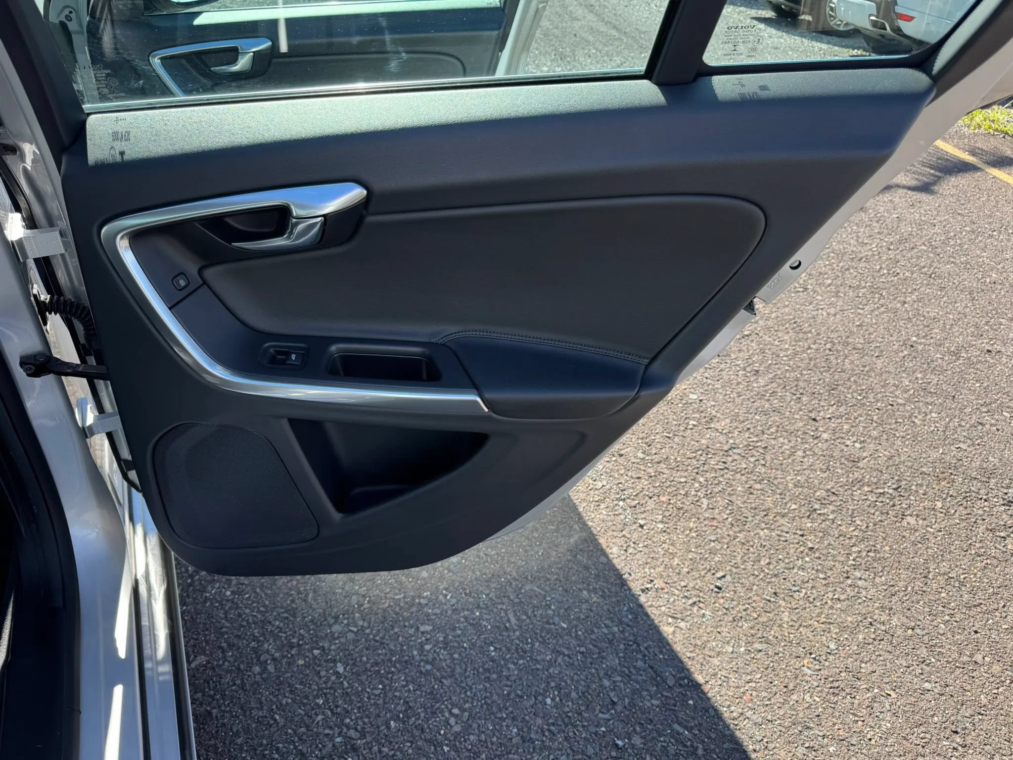 Used 2016 Volvo S60 T5 Premier w/ Convenience Package AWD/4WD image 11