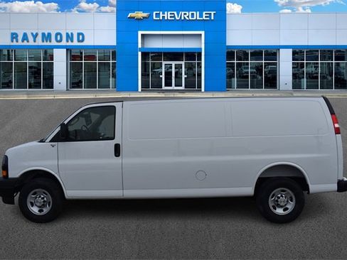New 2025 Chevrolet Express 2500 Work Van image 6