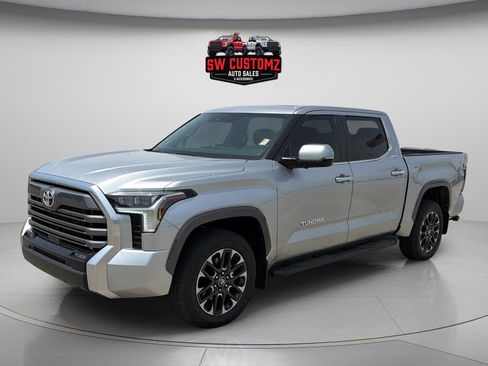 Used 2025 Toyota Tundra Limited AWD/4WD image 1