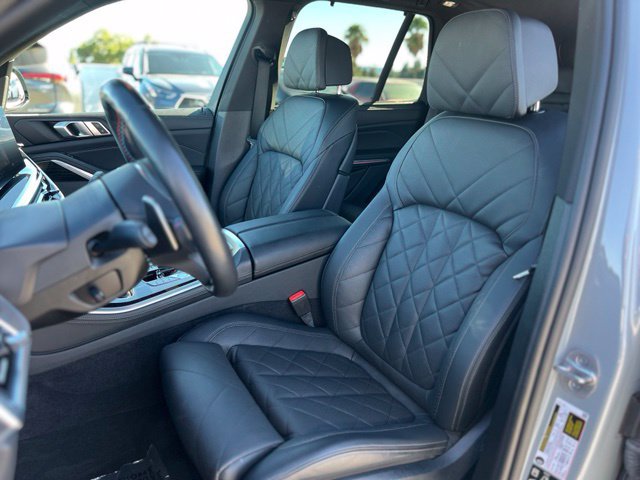 Used 2025 BMW X5 M60i AWD/4WD image 16