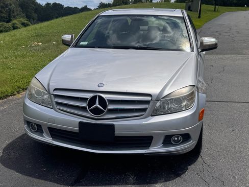 Used 2009 Mercedes-Benz C 300 Sport image 3