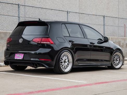 Used 2021 Volkswagen Golf S image 7