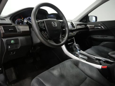 Used 2016 Honda Accord EX image 12