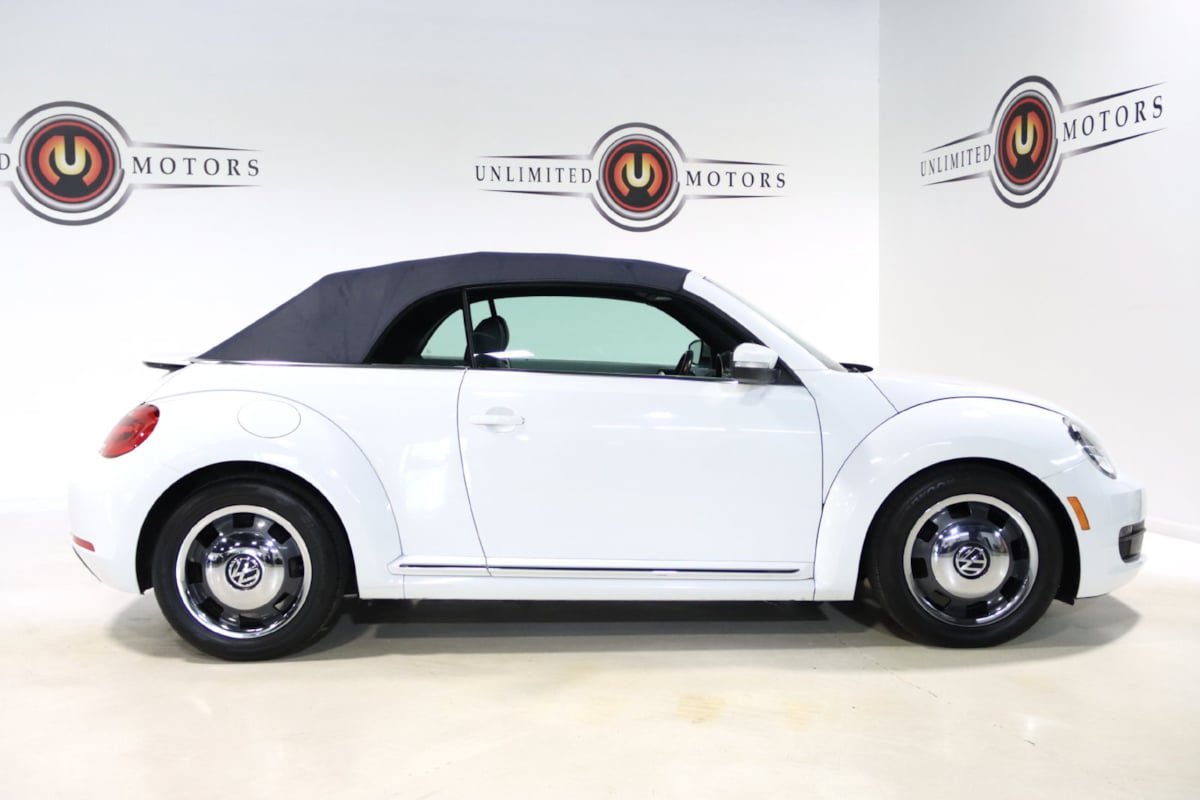 Used 2016 Volkswagen Beetle 1.8T Denim FWD image 31