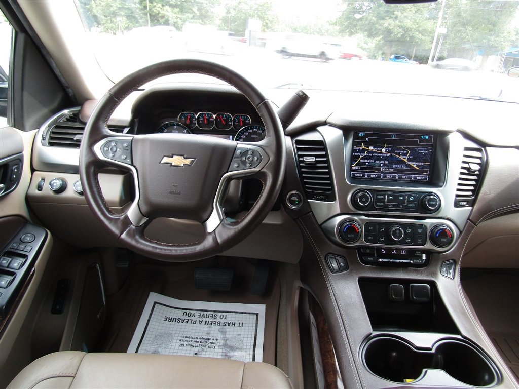 Used 2018 Chevrolet Suburban LT AWD/4WD image 28