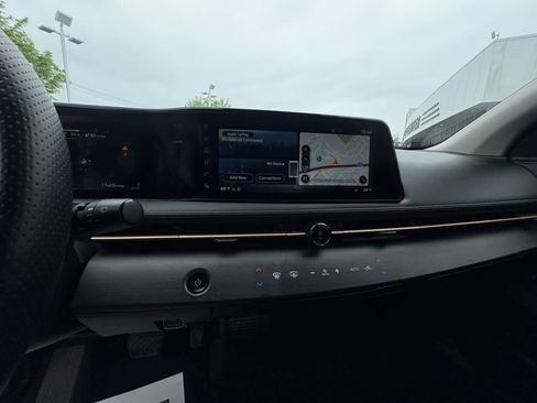 Used 2023 Nissan Ariya FWD image 22
