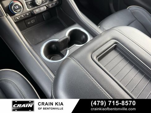 Used 2023 Chevrolet Suburban Premier image 20