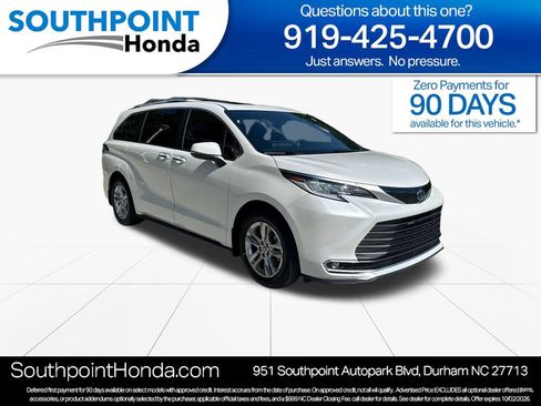 Used 2025 Toyota Sienna Limited FWD image 1