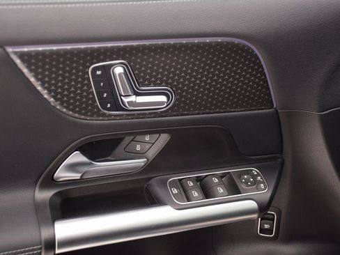 Certified 2025 Mercedes-Benz GLA 250 image 21