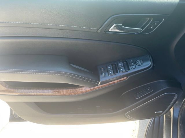 Used 2019 Chevrolet Tahoe Premier AWD/4WD image 10