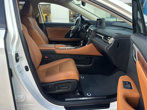 Used 2022 Lexus RX 350L Premium image 12