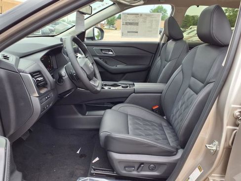 New 2025 Nissan Rogue Platinum w/ Platinum Premium Package image 27