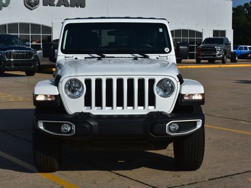 Used 2021 Jeep Wrangler Unlimited Sahara w/ Safety Group AWD/4WD image 2