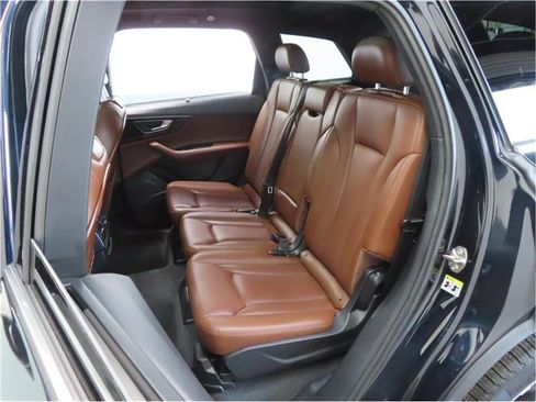 Used 2018 Audi Q7 3.0T Premium Plus w/ Premium Plus Package image 18