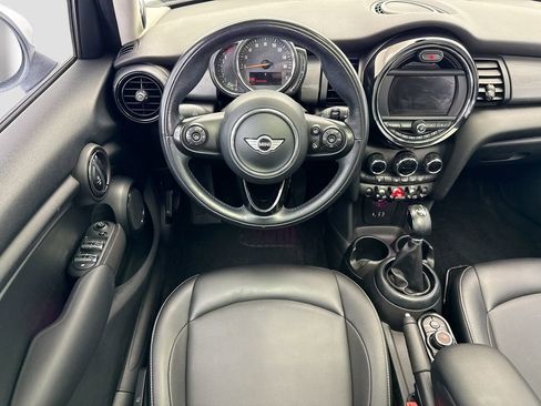 Used 2018 MINI Cooper 4-Door Hardtop FWD image 10