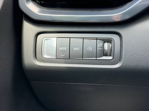 Used 2024 GMC Acadia AT4 w/ Luxury Package AWD/4WD image 12
