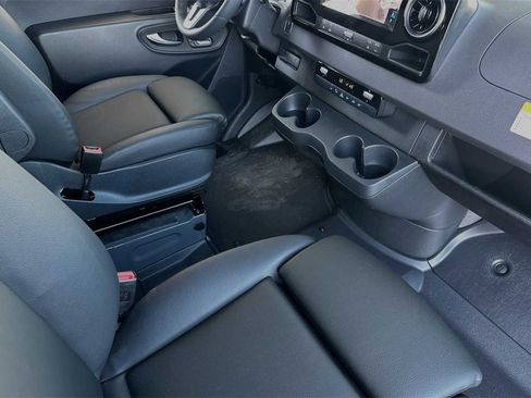 Used 2024 Mercedes-Benz Sprinter 144 Cargo image 16