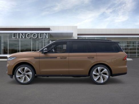 New 2026 Lincoln Navigator Black Label AWD/4WD image 3