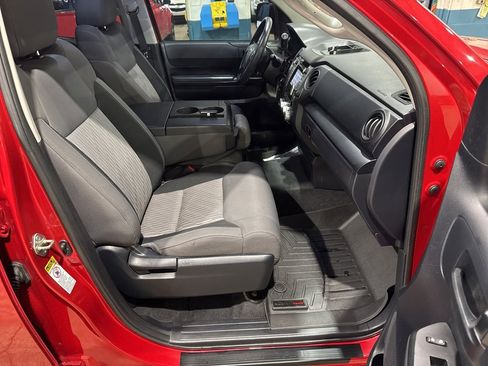 Used 2017 Toyota Tundra SR5 image 30