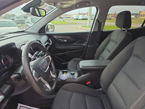 Used 2022 GMC Terrain SLE w/ Driver Convenience Package image 6
