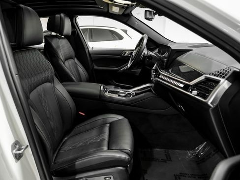 Used 2024 BMW X6 M60i w/ M Sport Professional Package image 30