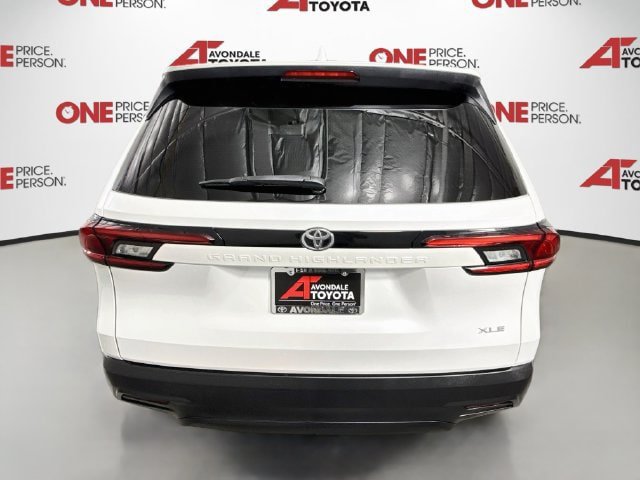 Certified 2025 Toyota Grand Highlander FWD image 7