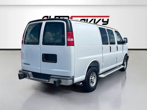 Used 2025 Chevrolet Express 2500 w/ Driver Convenience Package RWD image 7