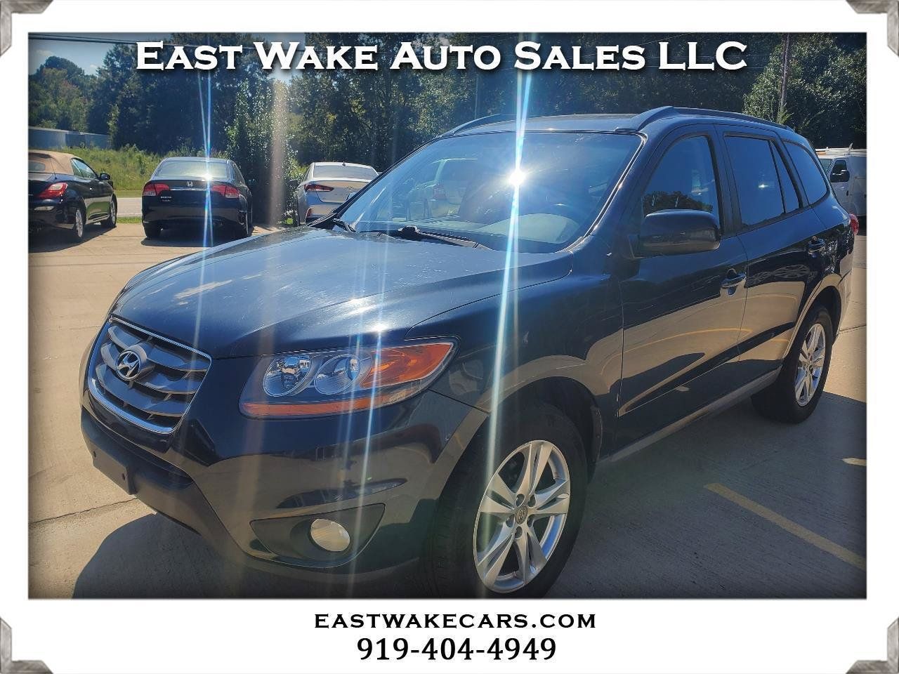 Used 2011 Hyundai Santa Fe SE FWD image 1