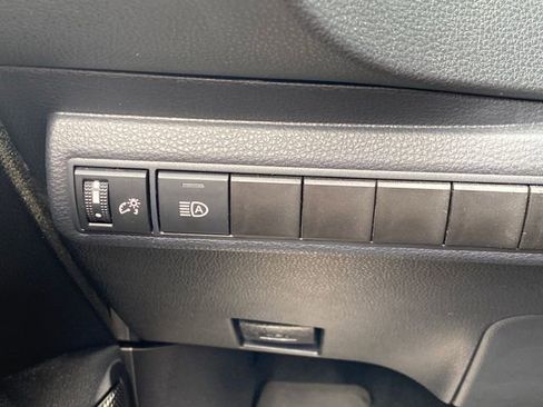 Used 2024 Toyota Corolla LE FWD image 31