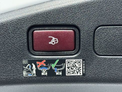 New 2026 Mercedes-Benz CLE 53 AMG 4MATIC Cabriolet image 15