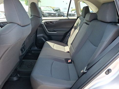 Used 2022 Toyota RAV4 LE AWD/4WD image 13