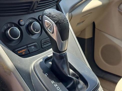 Used 2015 Ford Escape SE FWD image 12