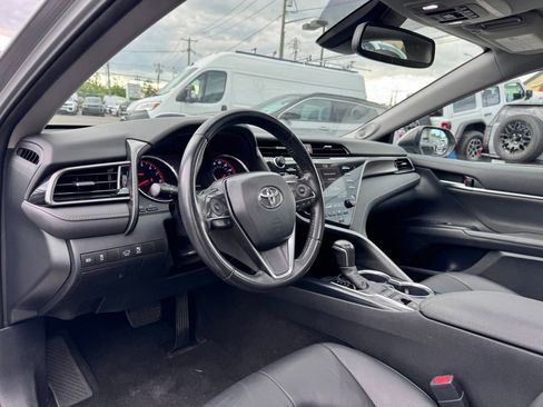 Used 2019 Toyota Camry XSE FWD image 12