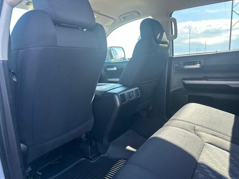 Used 2020 Toyota Tundra SR5 w/ SR5 Upgrade Package AWD/4WD image 21