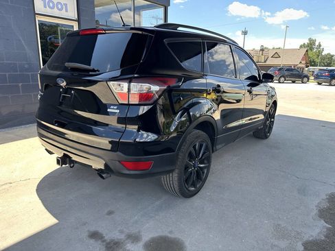 Used 2017 Ford Escape SE w/ Equipment Group 201A FWD image 8