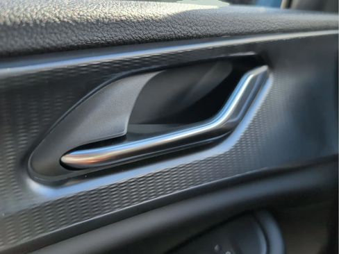 New 2025 Jeep Grand Cherokee Altitude image 13