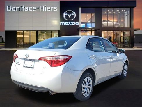 Used 2019 Toyota Corolla LE image 4