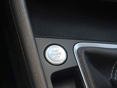 Used 2022 Volkswagen Jetta SE FWD image 22