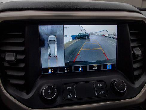 Used 2022 GMC Acadia Denali w/ GMC Pro Grade Package image 17