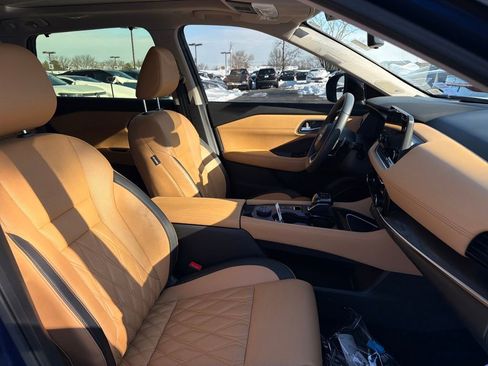 Used 2023 Nissan Rogue Platinum w/ Platinum Premium Package image 42