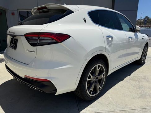 Certified 2022 Maserati Levante Modena AWD/4WD image 5