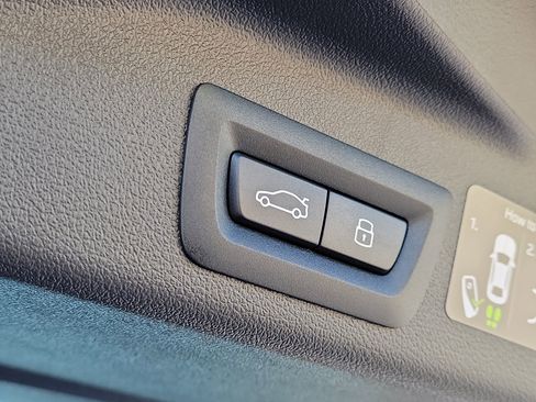 New 2026 BMW X5 sDrive40i w/ M Sport Package image 7