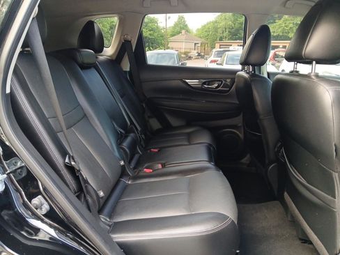 Used 2018 Nissan Rogue SL FWD image 13