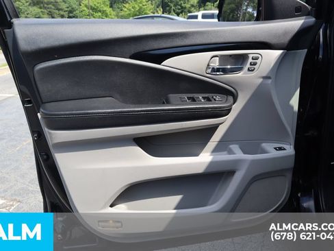 Used 2019 Honda Pilot Touring image 15