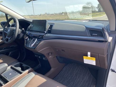 New 2026 Honda Odyssey Elite image 14
