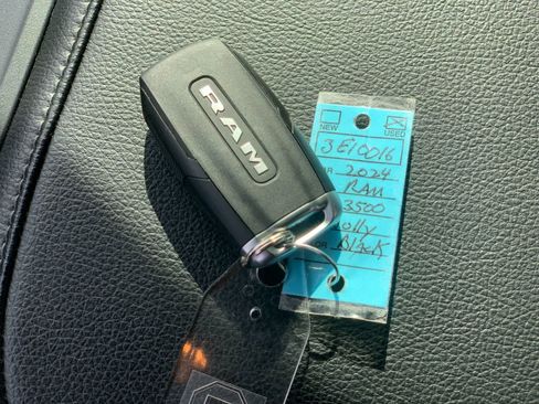 Used 2024 RAM 3500 Big Horn image 10