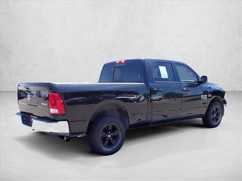 Used 2019 RAM 1500 Classic SLT AWD/4WD image 4