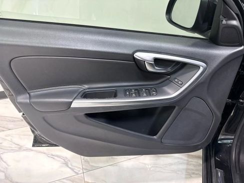 Used 2018 Volvo S60 T5 Dynamic w/ Vision Package image 11