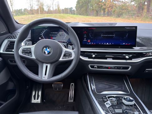 Certified 2024 BMW X7 M60i w/ Executive Package image 3