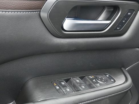 New 2026 Nissan Armada SL w/ Captain's Chari Seat Package image 16